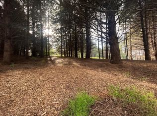 384 Ridge Rd, Whitethorn, CA 95589