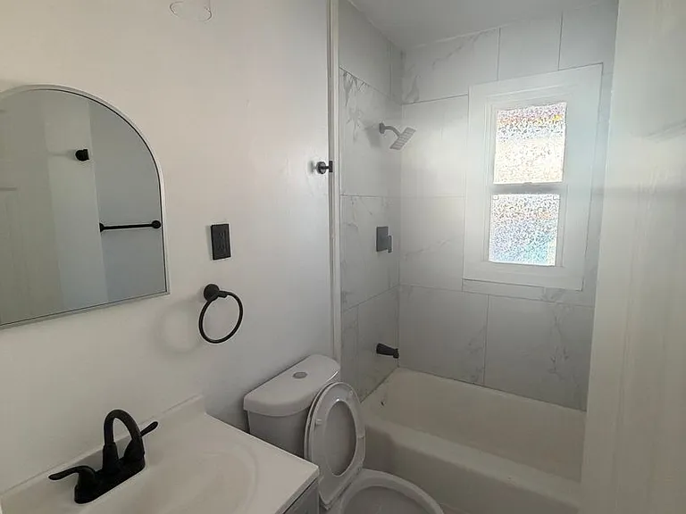 890 Charles Pl — Photo 9