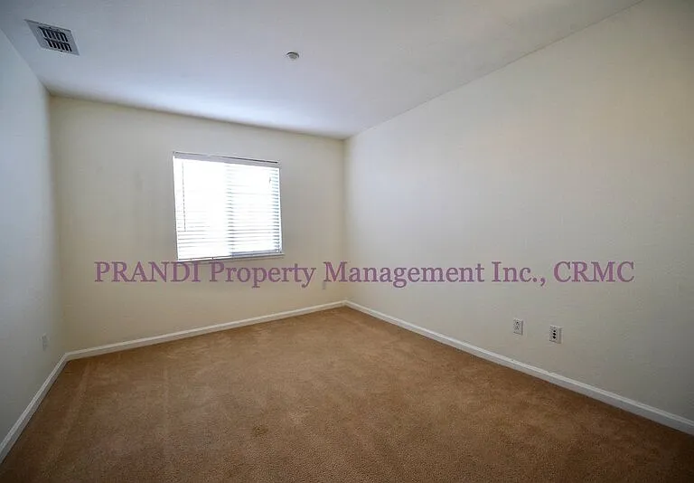 14 Pizarro Ave — Photo 16