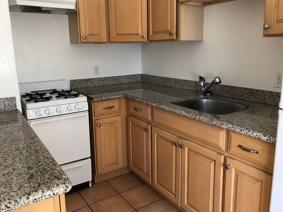 2nd image of 610 Hyde St APT 201