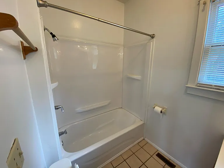 520 Oak St #1 — Photo 7