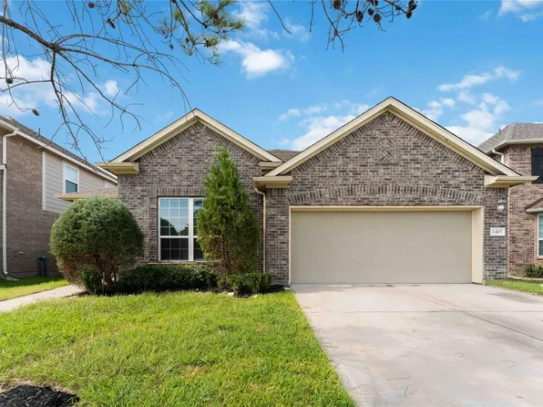 2425 Temple Crag Dr, Iowa Colony, TX 77583