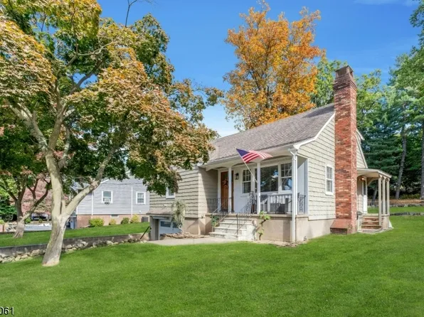 17 Dietrich Ln, North Haledon Boro, NJ 07508