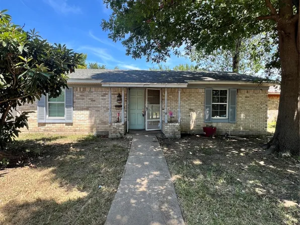 9705 Glengreen Dr, Dallas, TX 75217
