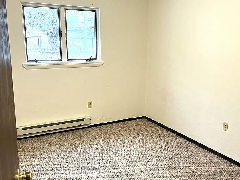 306 Harvey Ave #4 — Photo 4