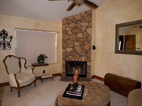 3rd image of 921 W University Dr Unit 1088