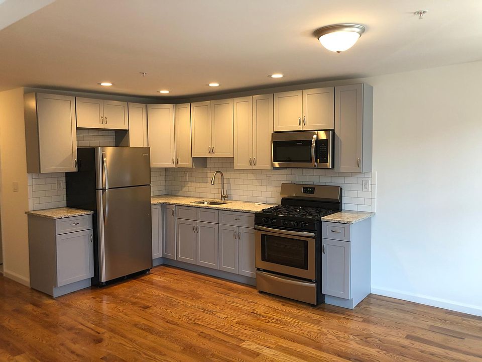 Brand new large kitchen