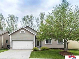 14921 Redman Ave, Omaha, NE 68116