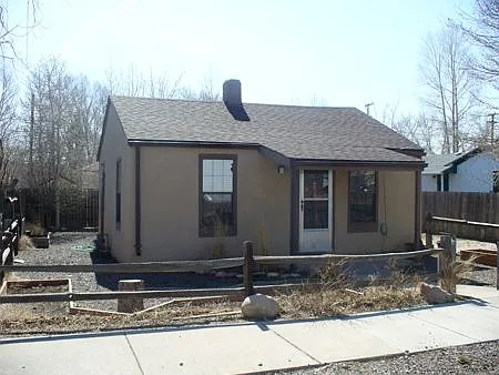 857 N Pine St — Photo 1