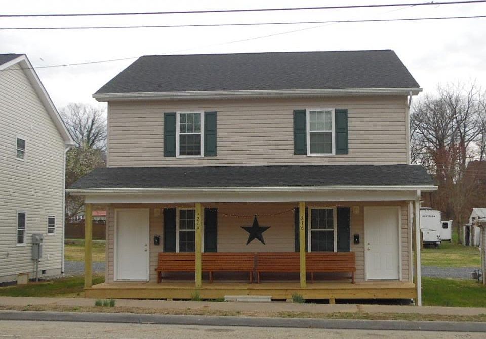 1st image of 216 W 29th St