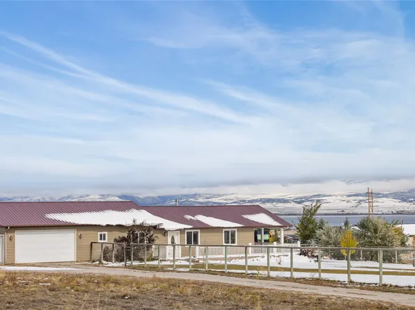 18 Center Dr, Townsend, MT 59644
