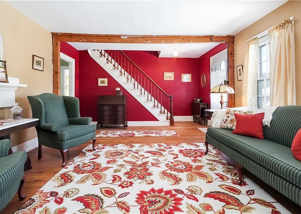 1008 Main St, Hope Valley, RI 02832 Zillow