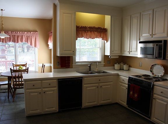 4th image of 2319 Brookwater Dr