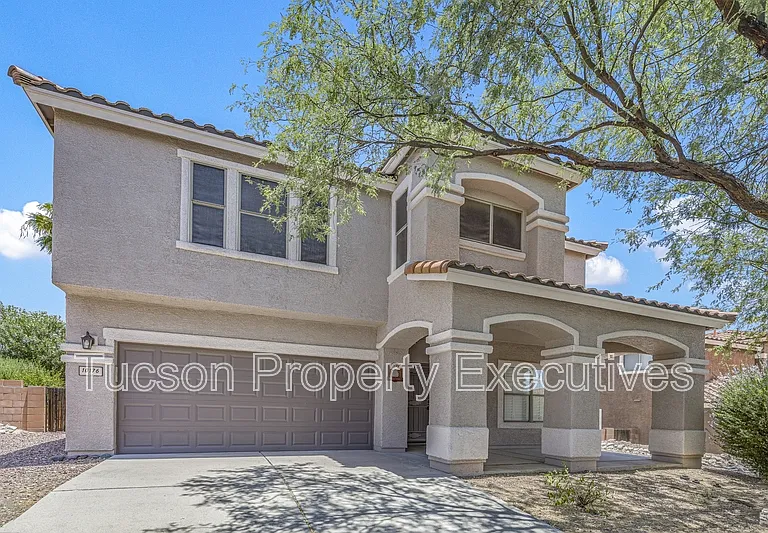 10176 N Nine Iron Dr — Photo 1