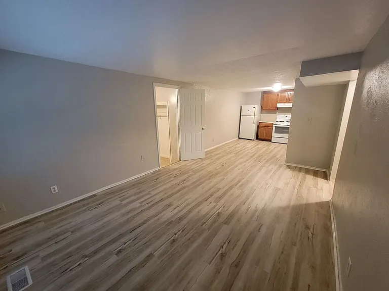 156 Maywood Avenue — Photo 2