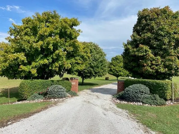 7372 State Highway 11, Maysville, KY 41056