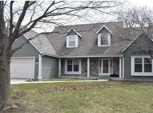 W168N4924 Stonefield Rd, Menomonee Falls, WI 53051