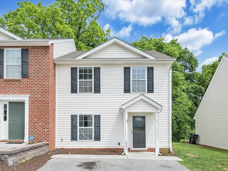 6852 Woodcreeper Dr — Photo 33