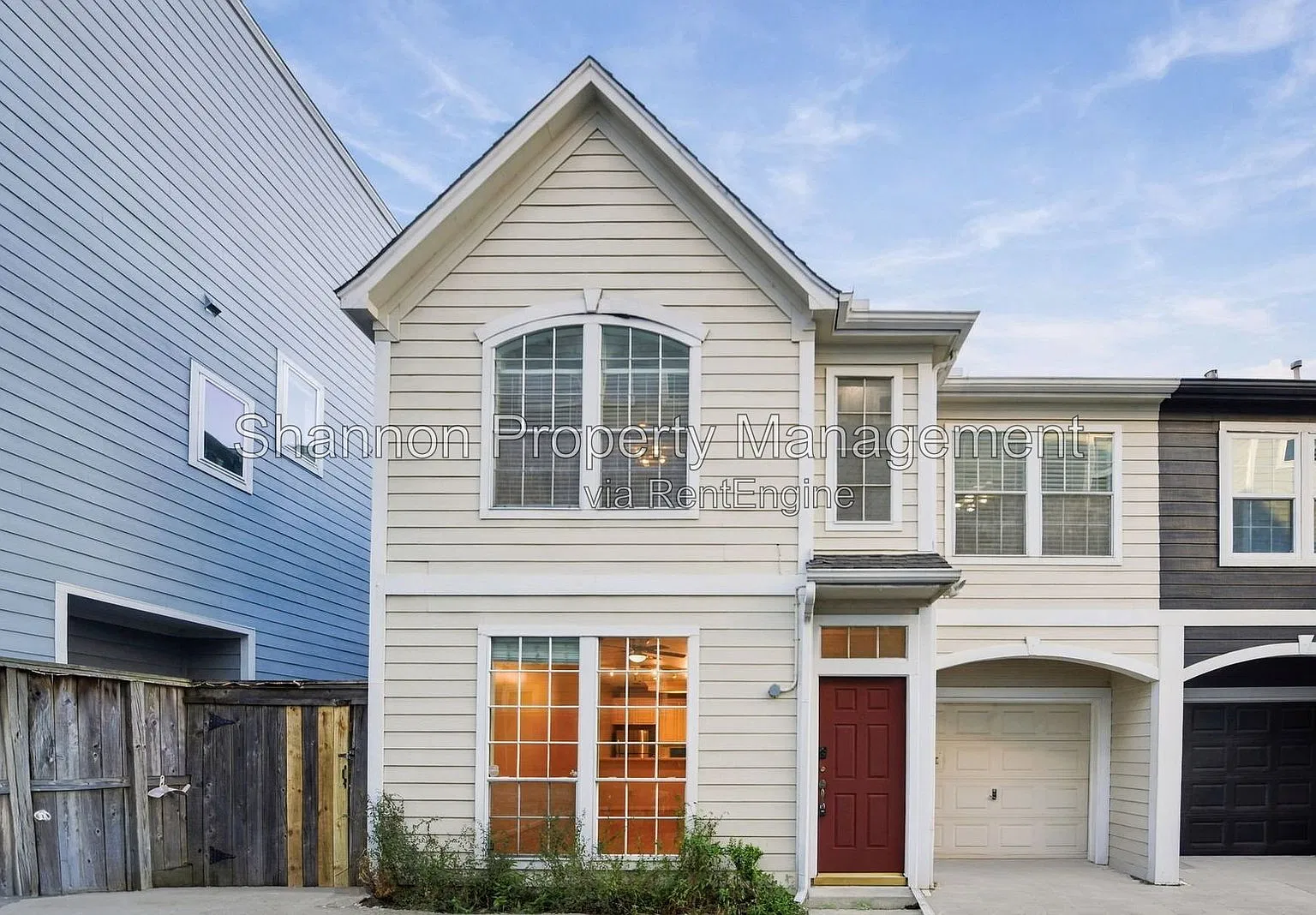 2 bed, 1.5 bath, 1230 sqft, $2,075 — Photo 2
