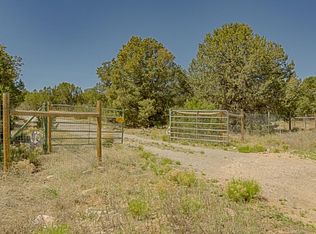 222 Skyline Dr, Edgewood, NM 87015
