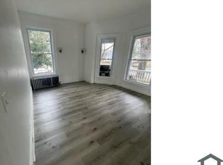 1403 Main St #2F, Athol, MA 01331
