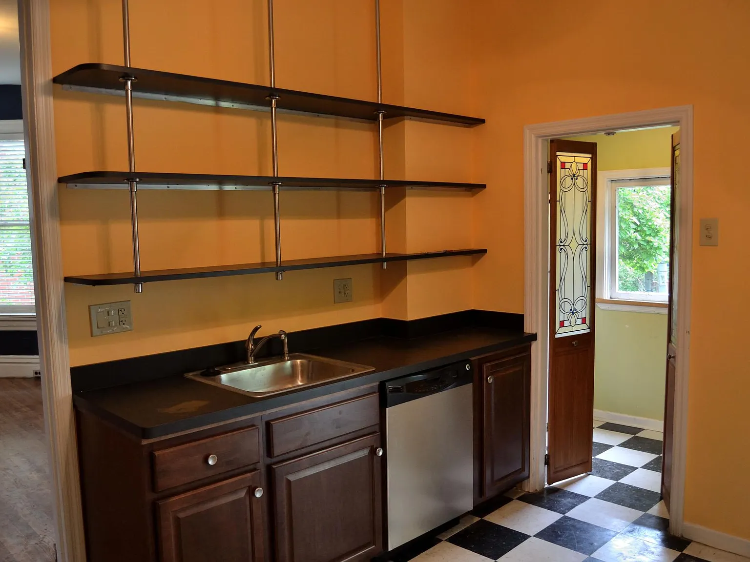 7242 Sarah St — Photo 4