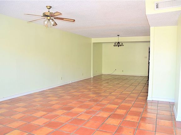 3rd image of 2517 N Villaway Ave