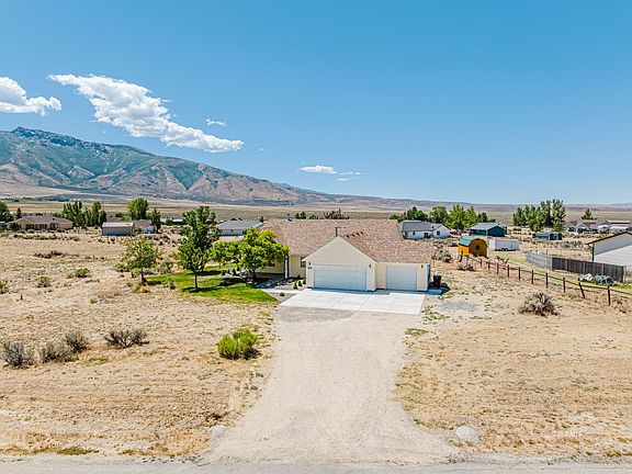 3rd image of 520 Cripple Creek Dr