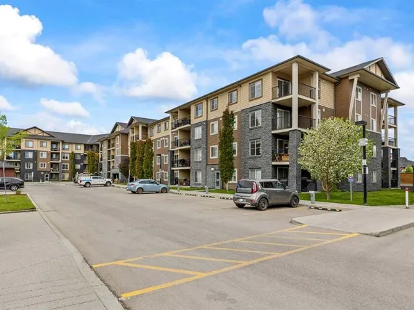 81 N Legacy Blvd SE #2201, Calgary, AB T2X 2B9