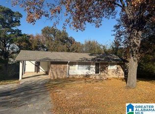 26 Dogwood Ln, Birmingham, AL 35215