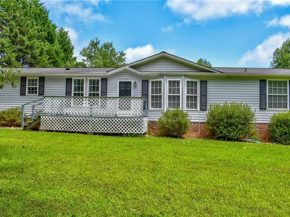 1835 Spainhour Mill Rd, Pinnacle, NC 27043