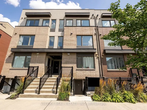175 William Duncan Rd #5, Toronto, ON M3K 0B8