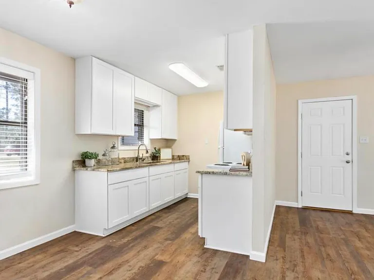 7811 Pecan Ln — Photo 5
