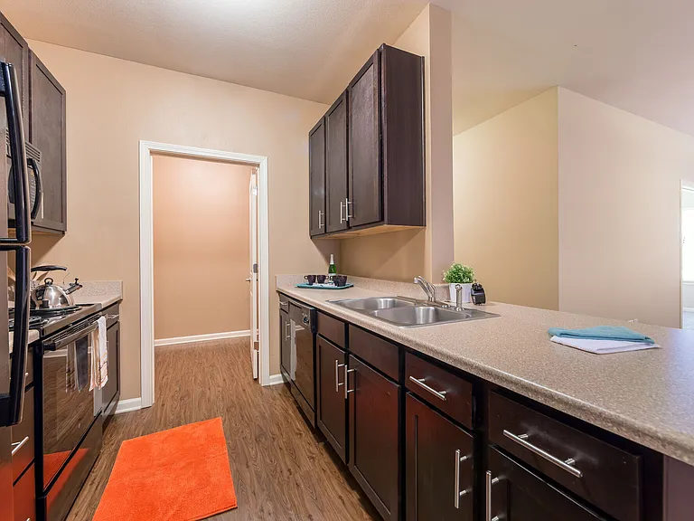 1044 Norwood Park Blvd — Photo 20