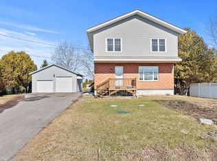 2431 Dunning Rd, Ottawa, ON K4C 1L8