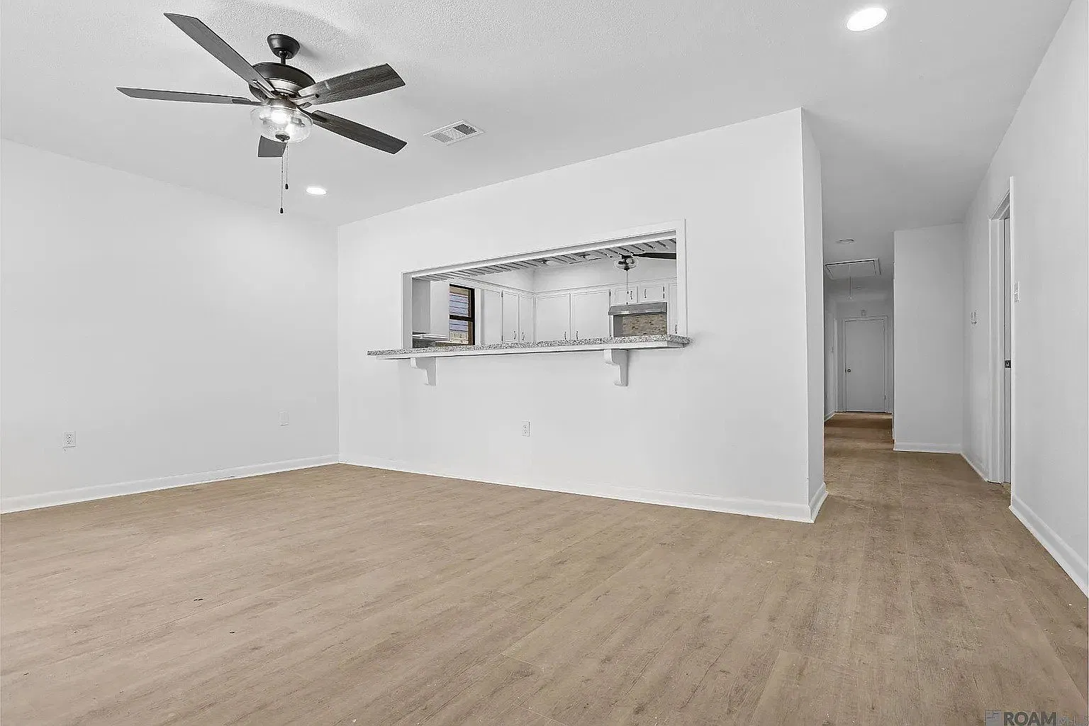 4 bed, 1600 sqft, $1,800 — Photo 2