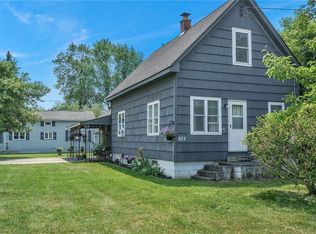 675 Mineral Springs Rd, Buffalo, NY 14224