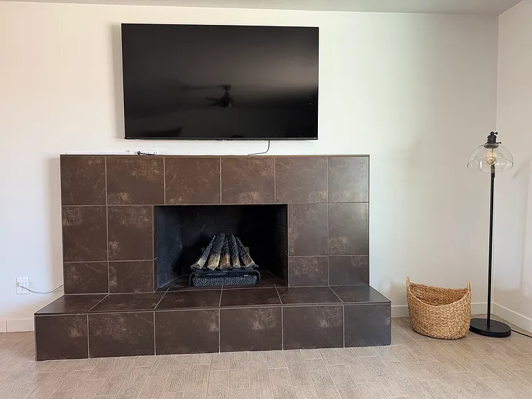 135 E Ellis Dr — Photo 9
