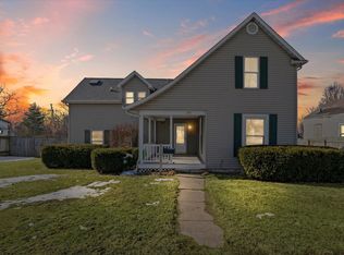 325 N Market St, Hoopeston, IL 60942