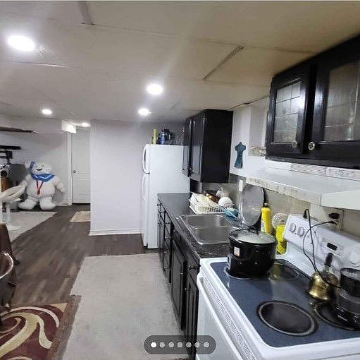 2nd image of 258 Wellington Rd #258