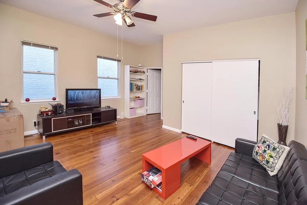 2 bed, 1869 sqft, $2,800 — Photo 3
