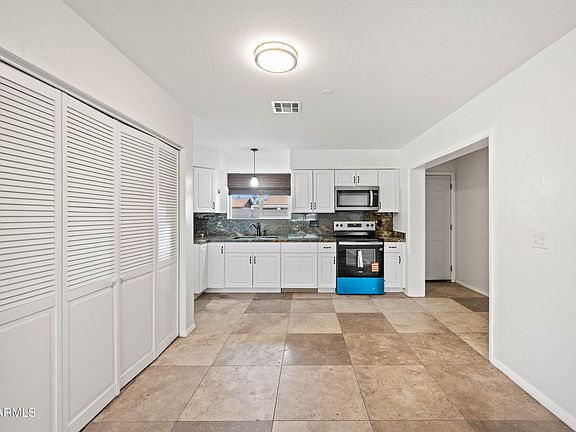 5th image of 2946 W VILLA MARIA Drive