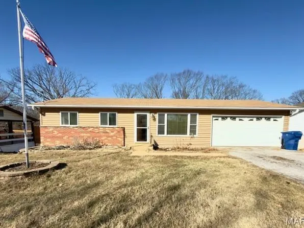 3425 Henry Dr, Imperial, MO 63052