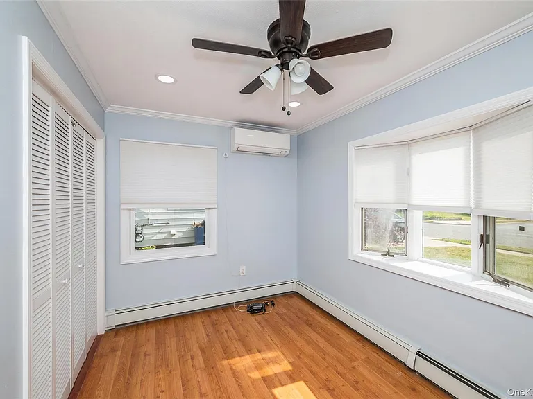 14 Tailor Ln — Photo 11