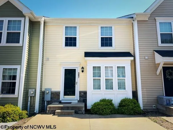 307 Kingsbury Ct, Fairmont, WV 26554