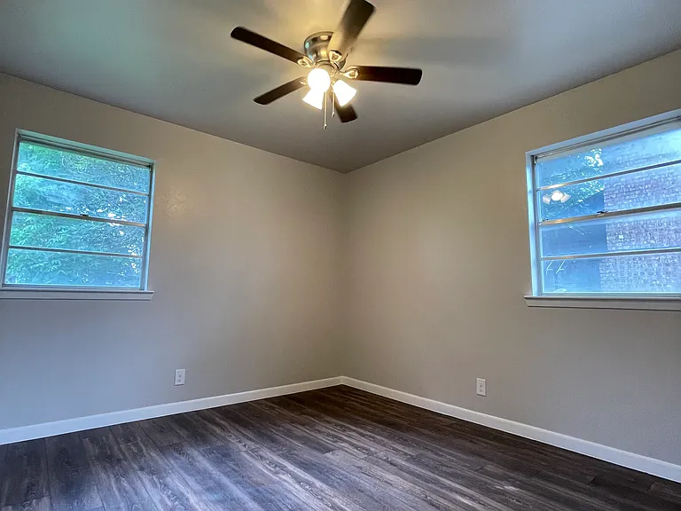 613 E Mustang St — Photo 18