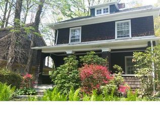 87 W Greenwood Ave, Lansdowne, PA 19050