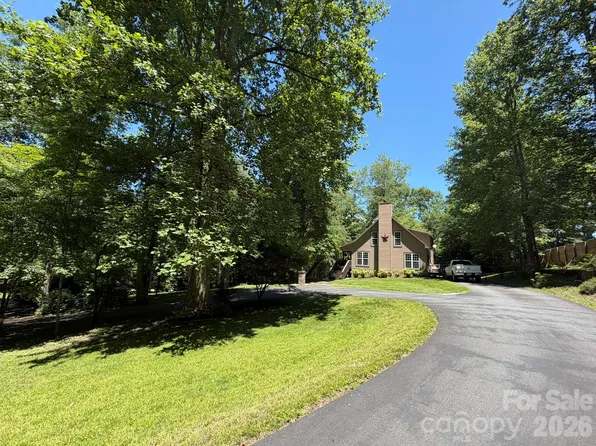 315 Honey Locust Trl, Whittier, NC 28789