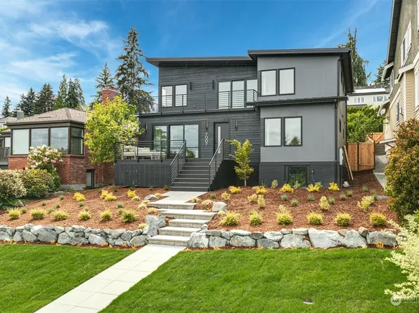 7007 52nd Avenue NE, Seattle, WA 98115