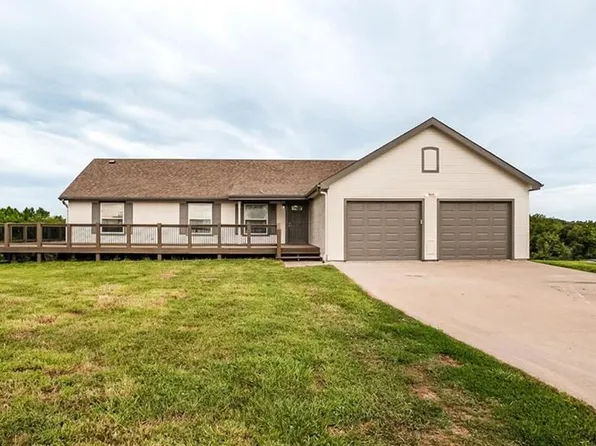 20474 Orchard Lane St, Joseph, MO 64505